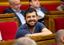 El diputado de ERC que huyó a Suiza con baja médica implicado en la causa del Tsunami deja su escaño en el Parlament