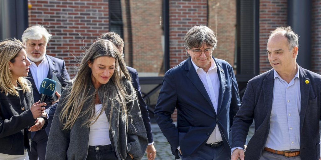 Sánchez pacta con Junts que las empresas atiendan en catalán aunque su sede esté fuera de Cataluña