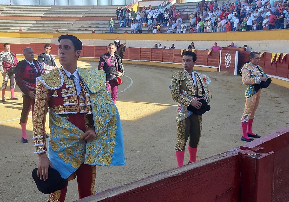 Los tres matadores salieron a hombros de la plaza de toros de Madridejos