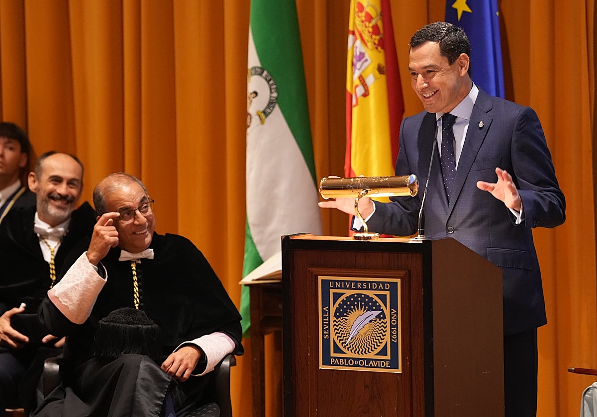 Juanma Moreno durante su discurso en la UPO