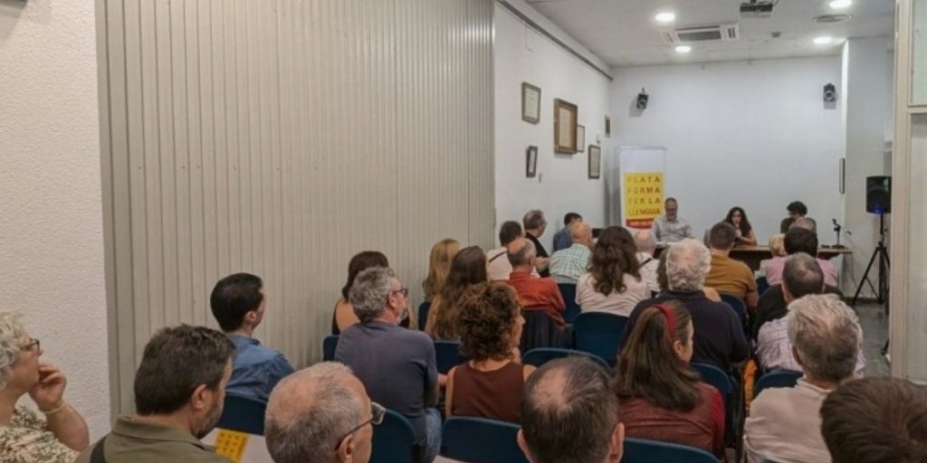 Un proyecto con logo de la Generalitat de Cataluña divulga en Valencia «ideas para superar el supremacismo castellano»