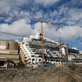 Carboneras asegura cumplir con la justicia para declarar los terrenos del hotel El Algarrobico como no urbanizables