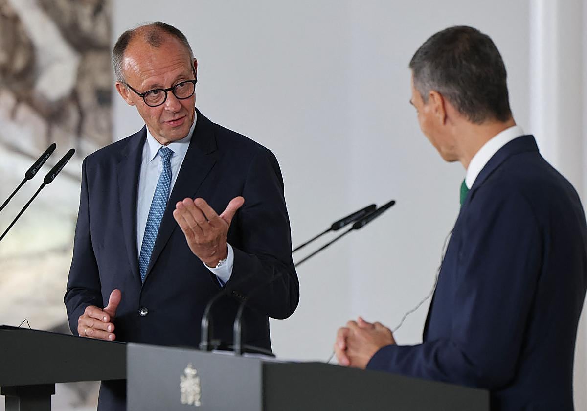 El canciller alemán, Friedrich Merz, junto al presidente del Gobierno, Pedro Sánchez.