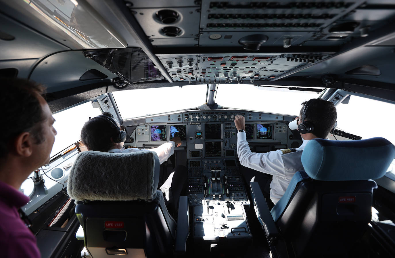 En imágenes, así ha sido el primer vuelo entre Barcelona y Córdoba de Vueling