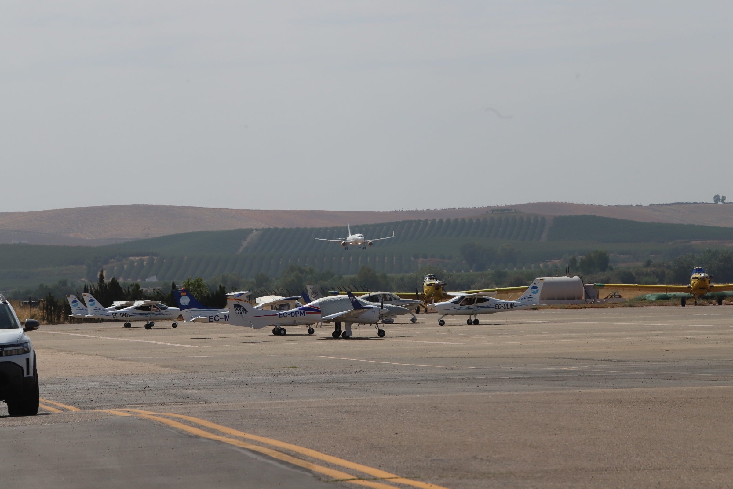 Así ha sido la llegada al aeropuerto de Córdoba del primer vuelo de Vueling