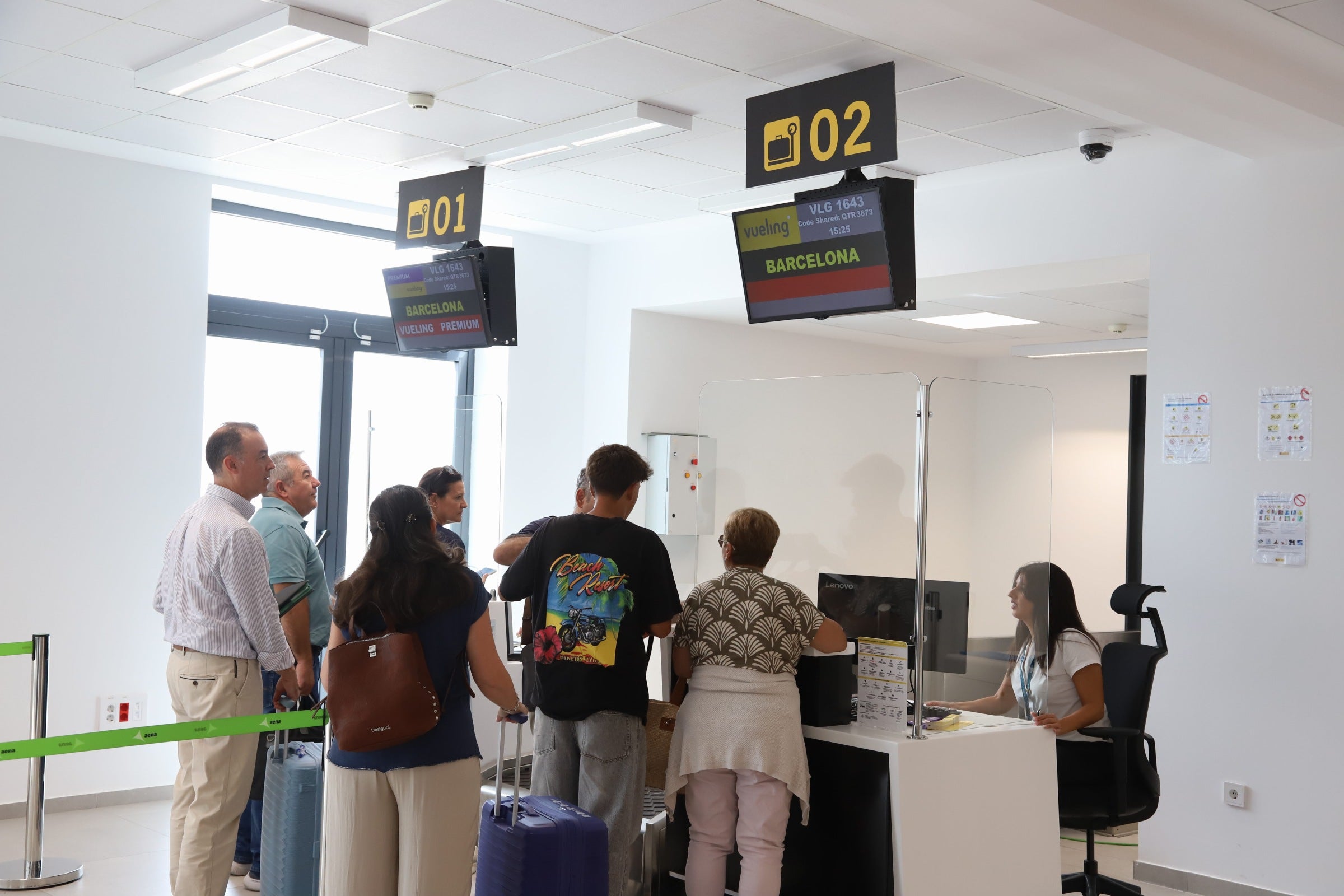 Así ha sido la llegada al aeropuerto de Córdoba del primer vuelo de Vueling