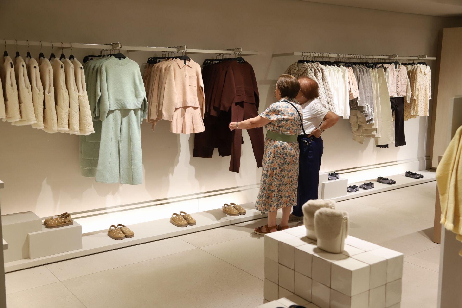 En imágenes, la inauguración de la megatienda de Zara en Córdoba