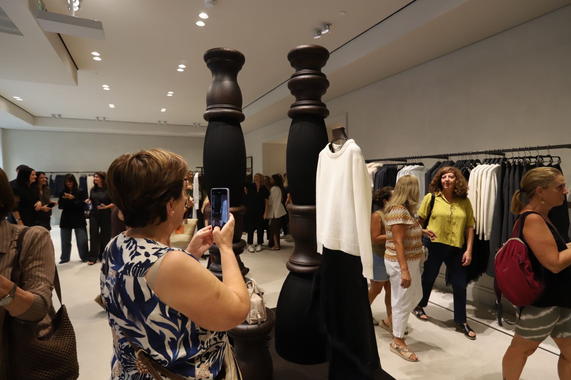 En imágenes, la inauguración de la megatienda de Zara en Córdoba
