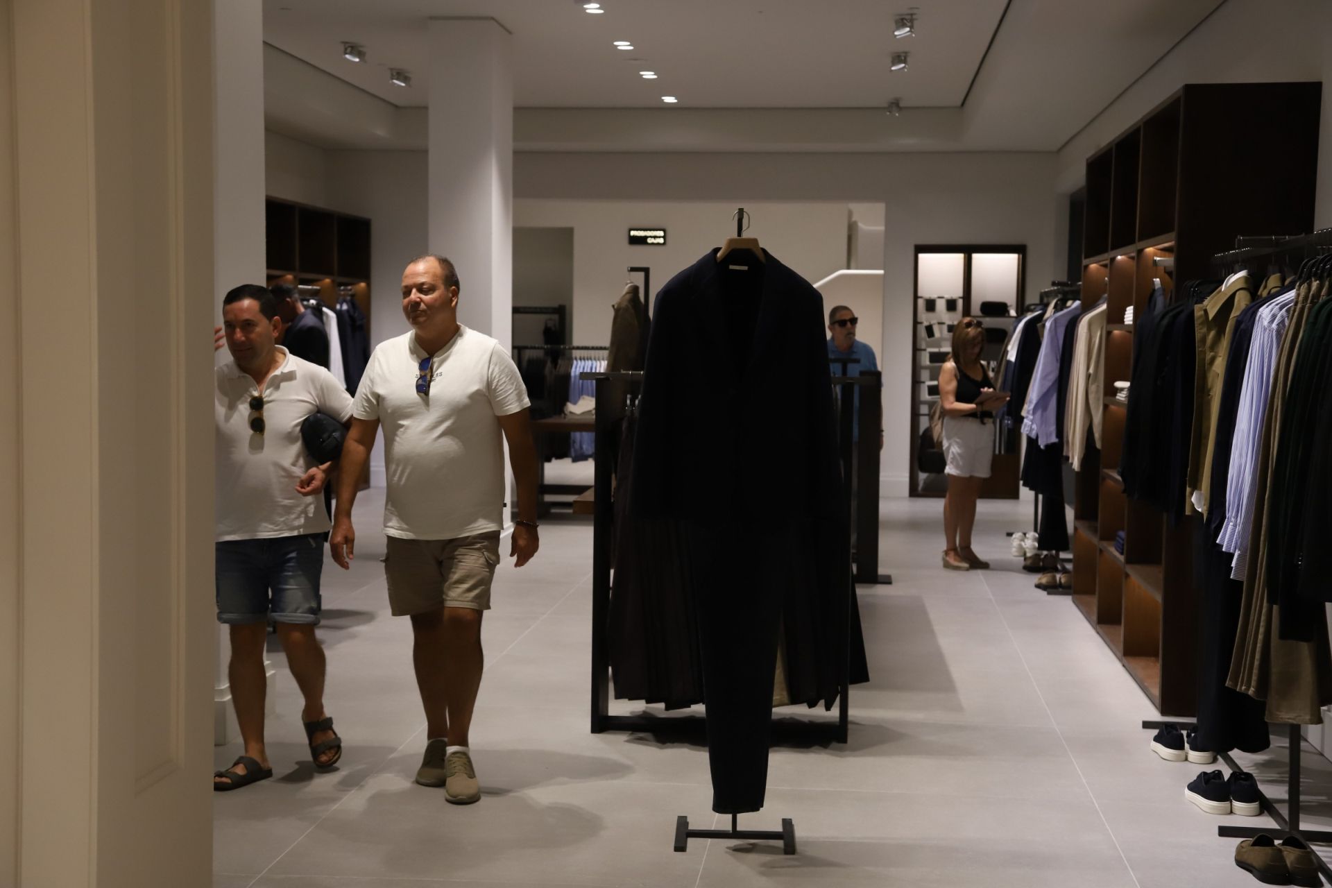 En imágenes, la inauguración de la megatienda de Zara en Córdoba