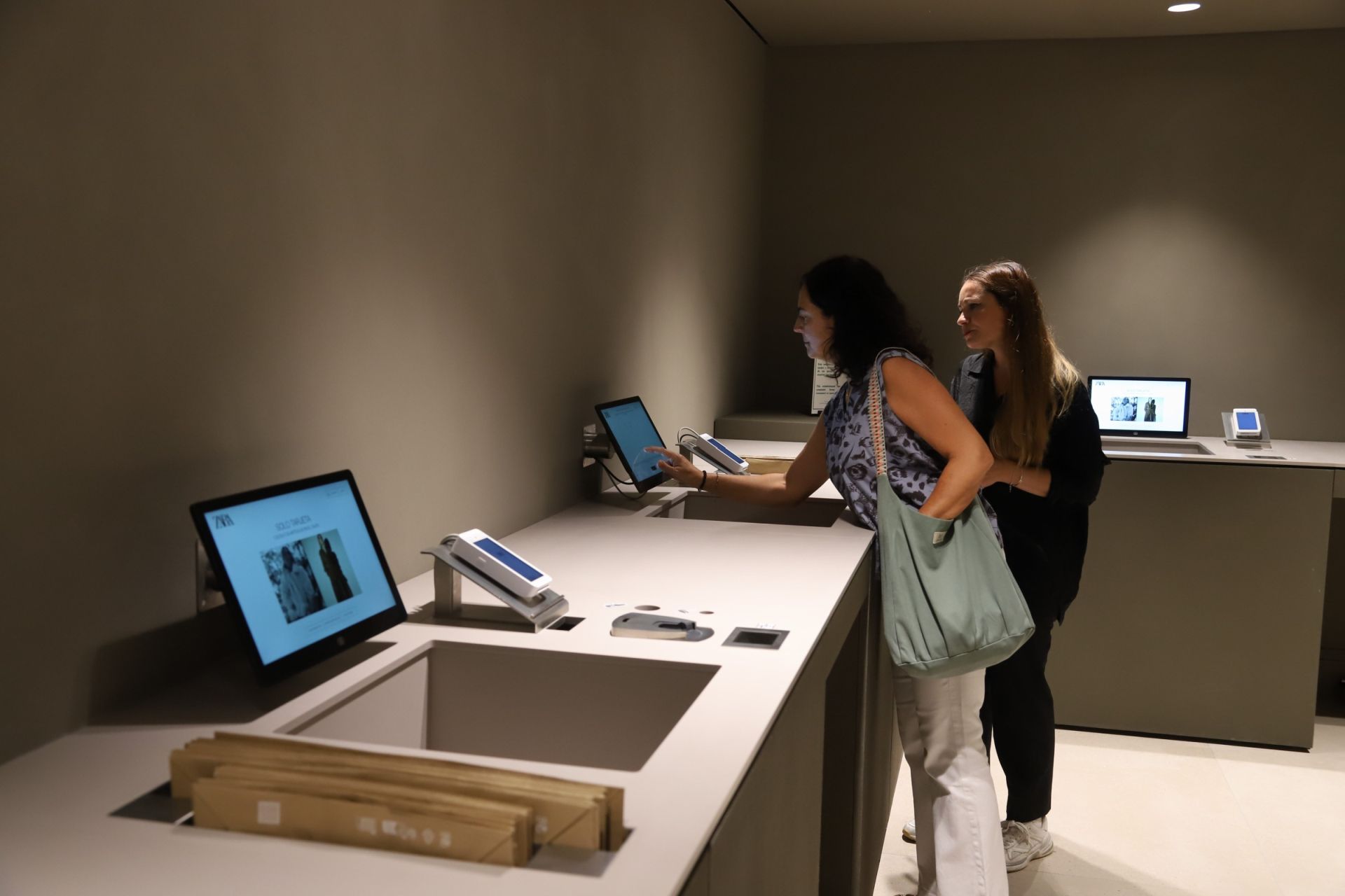 En imágenes, la inauguración de la megatienda de Zara en Córdoba