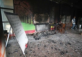 Lanzan dos cócteles molotov contra la residencia que acogerá a 80 menores migrantes en Monforte (Lugo)