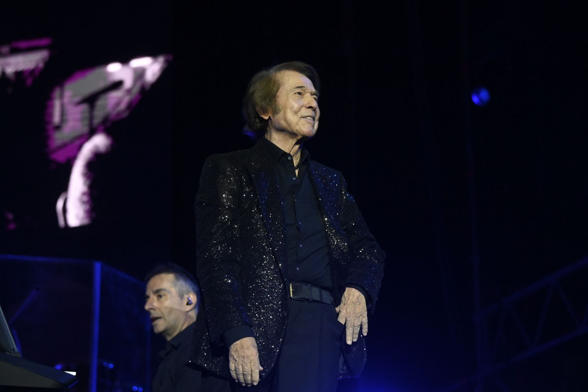 El espectacular concierto de Raphael en Córdoba, en imágenes