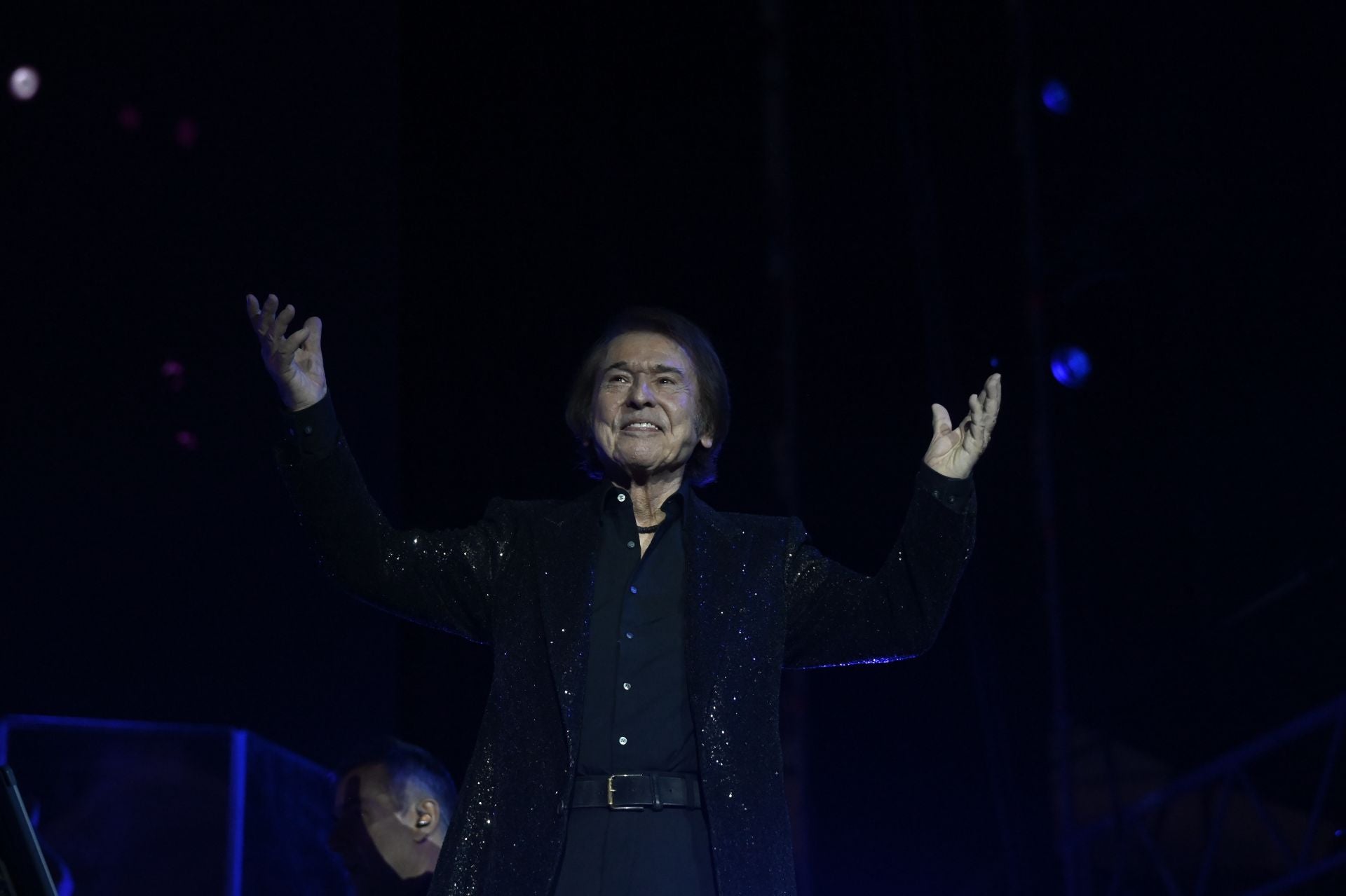 El espectacular concierto de Raphael en Córdoba, en imágenes