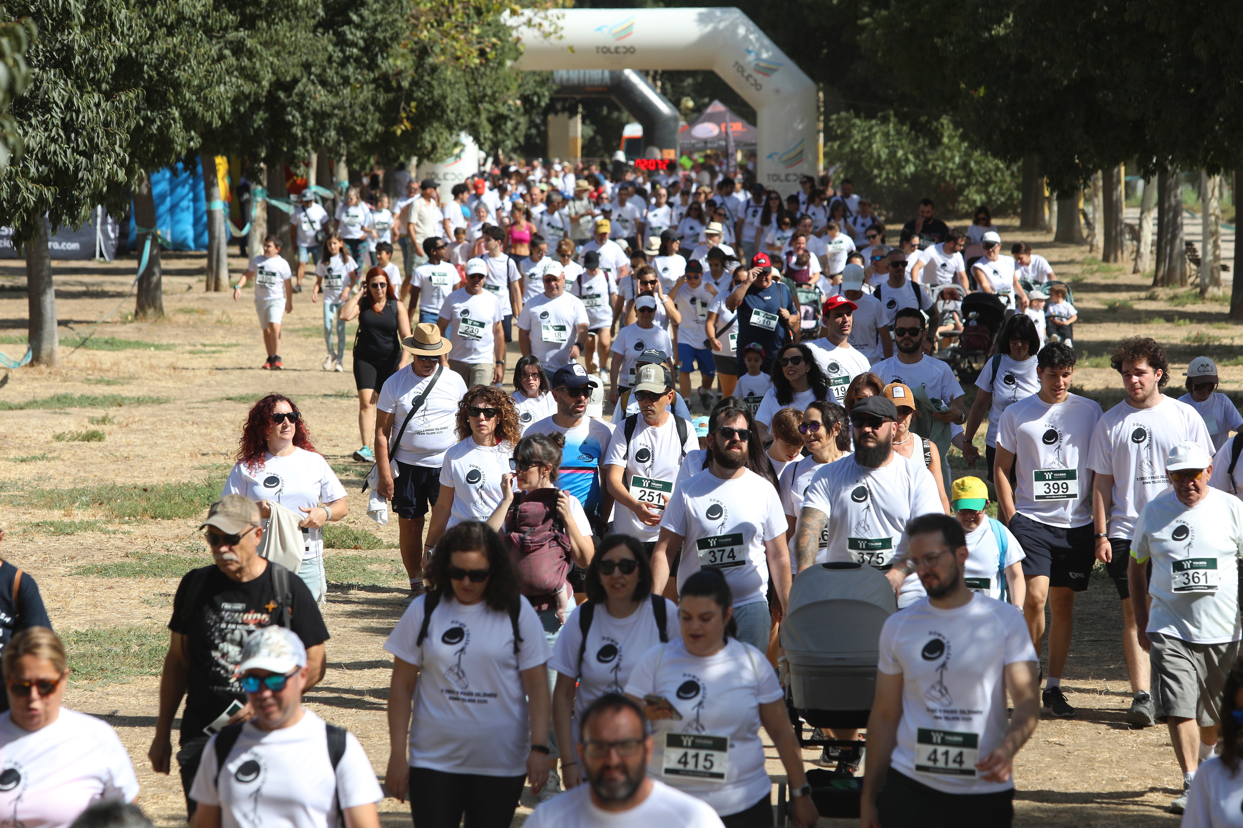 La ciudad se vuelca con la marcha y el cross solidarios de Down Toledo