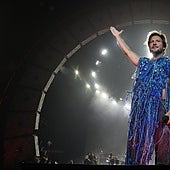 Manuel Carrasco repasa toda su discografía en Roig Arena con su gira más «salvaje»