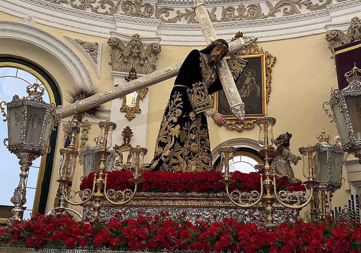 Nuestro Padre Jesús Nazareno de Lucena, dispuesto para el Viernes Santo de 2025