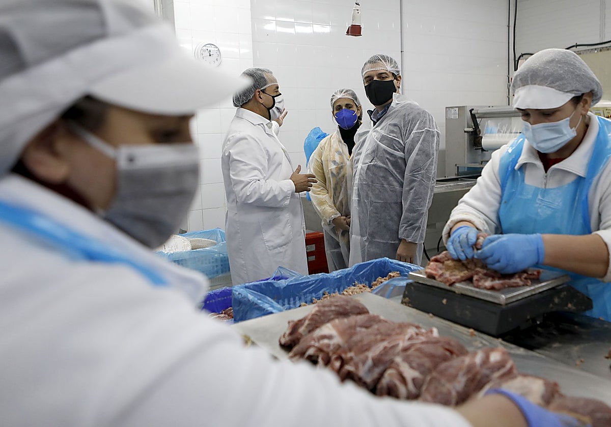 Trabajo en la fábrica de La Perla Food