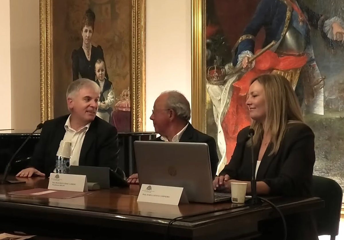 Santiago Lago (izq.) y María Cadaval (der.) durante el debate de este miércoles