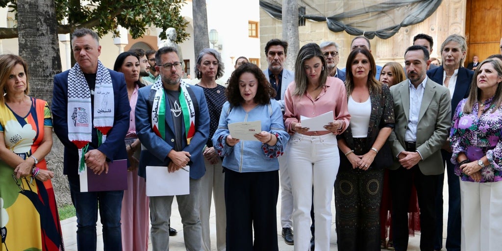 Las realidades paralelas del Parlamento andaluz