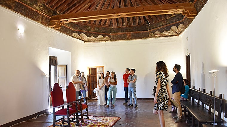 No se puede ver salvo excepciones, como esta visita de especialistas arqueológicos