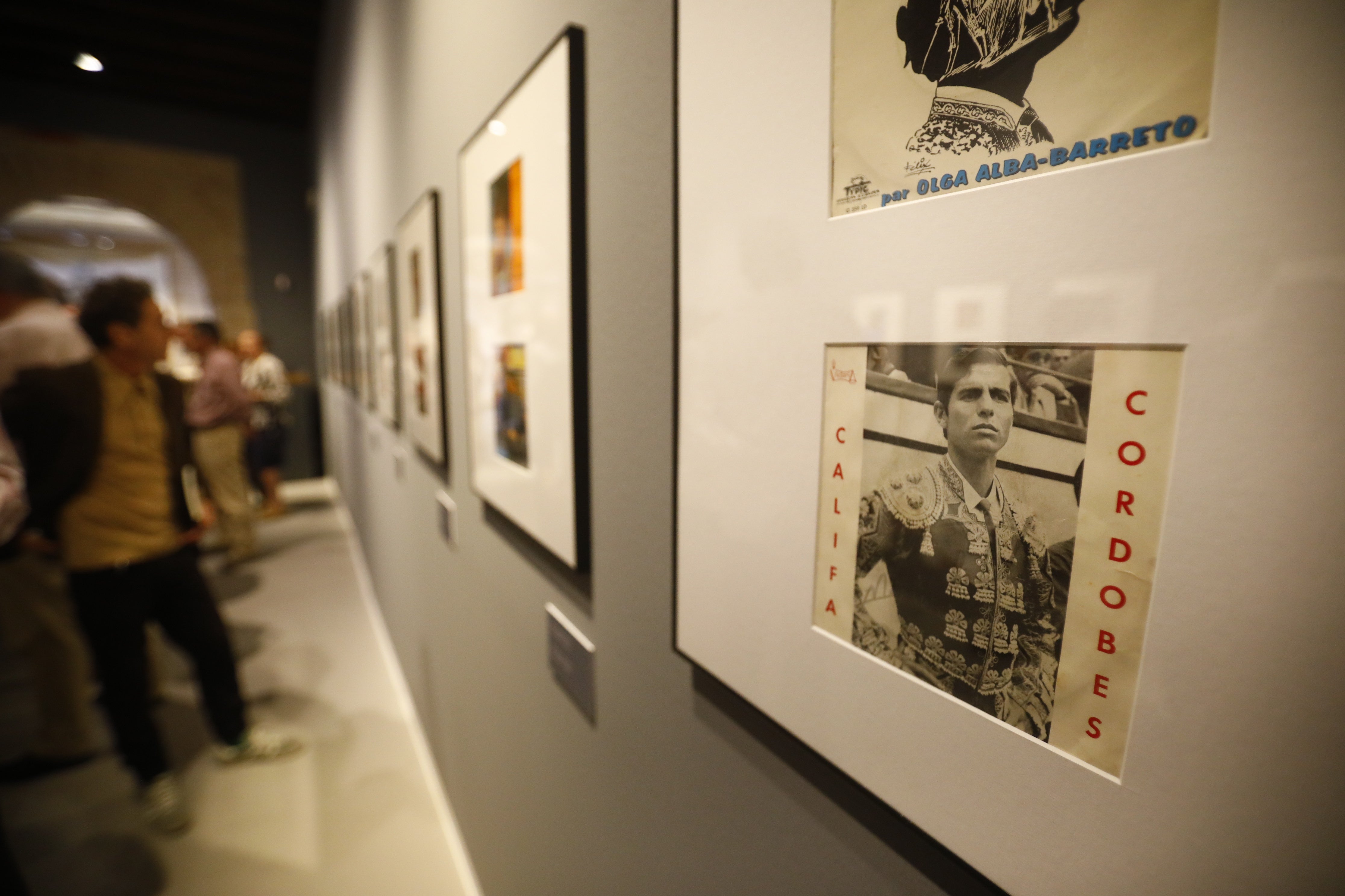 La singular exposición discográfica sobre El Cordobés, en imágenes