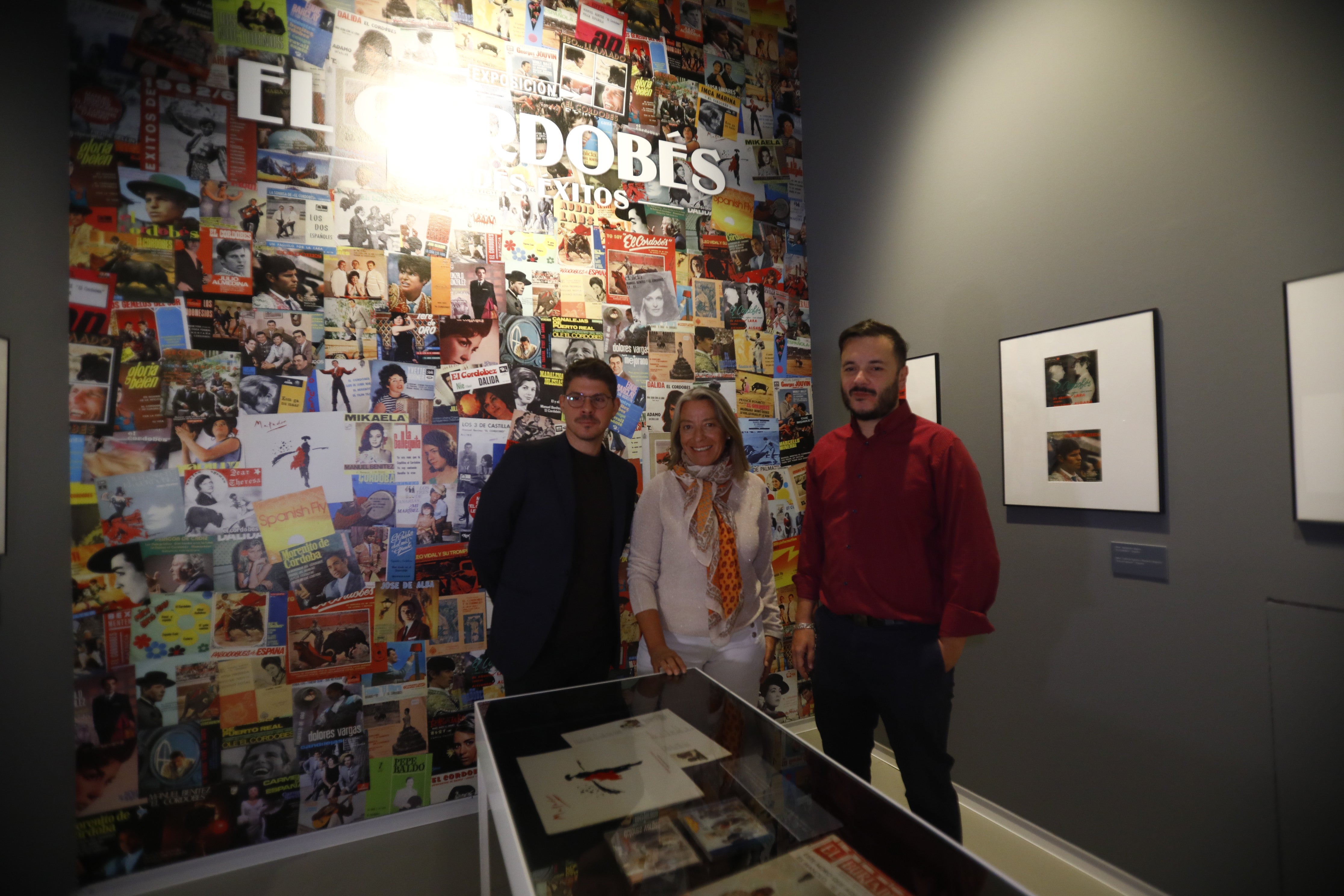 La singular exposición discográfica sobre El Cordobés, en imágenes