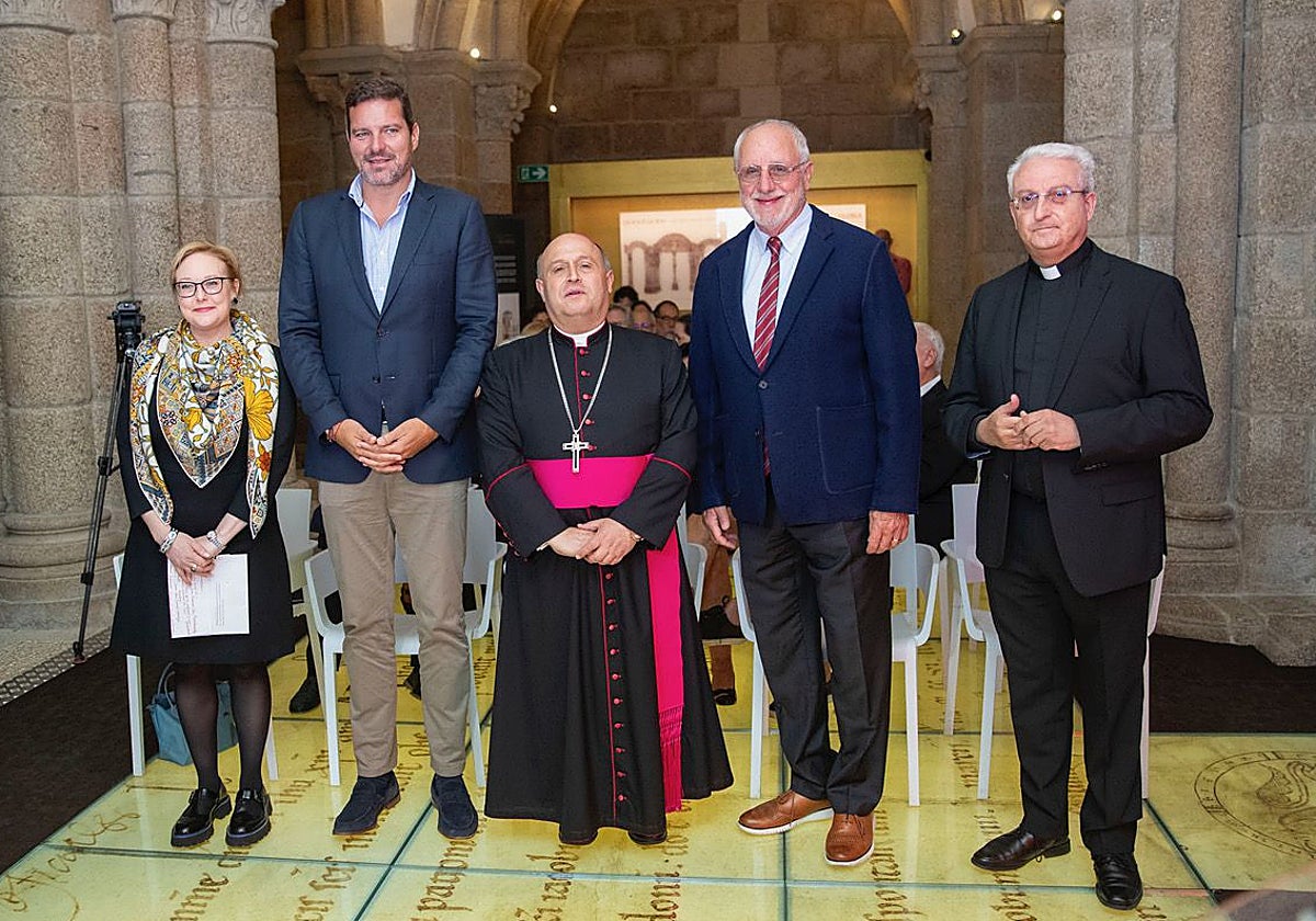 Por la izquierda, Dotseth, López Campos, Prieto, Holland e Yzquierdo, el jueves, en Santiago