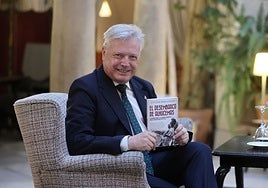 Juan José Primo Jurado arroja luz en Alhucemas con un nuevo libro que ayuda a «eliminar los complejos»