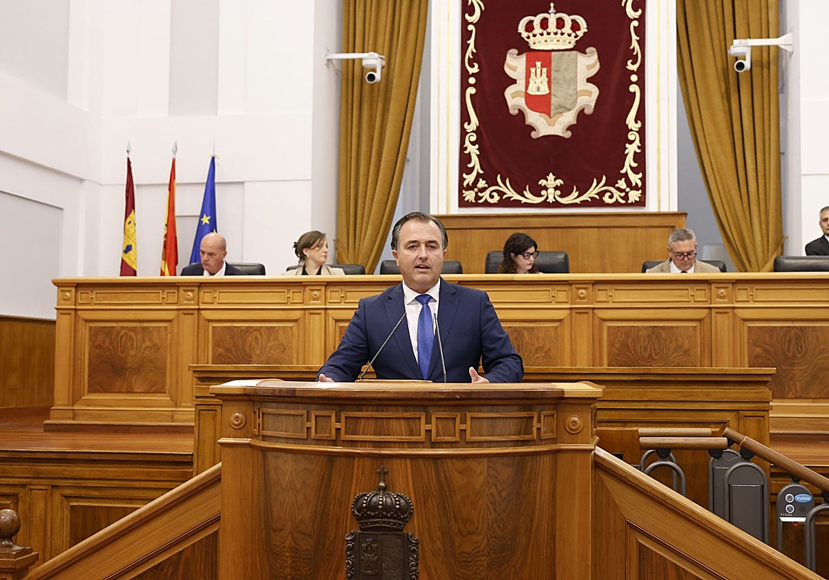 Vox pregunta en las Cortes por el coste de la inmigración ilegal y el PSOE le contesta que «no es un problema» en la región