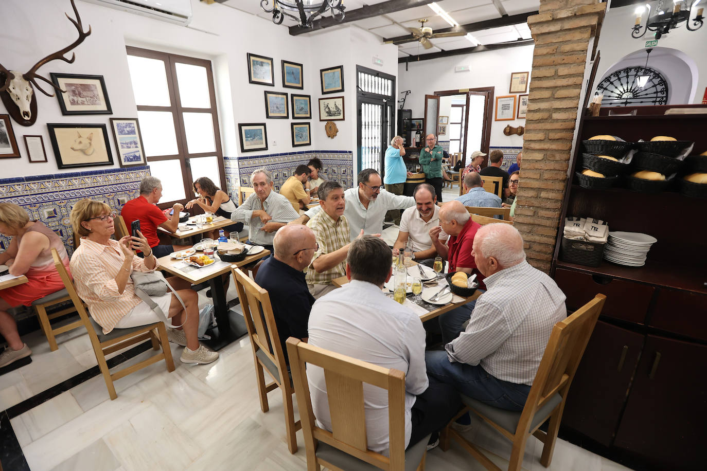 La reforma de la Taberna Góngora, en imágenes