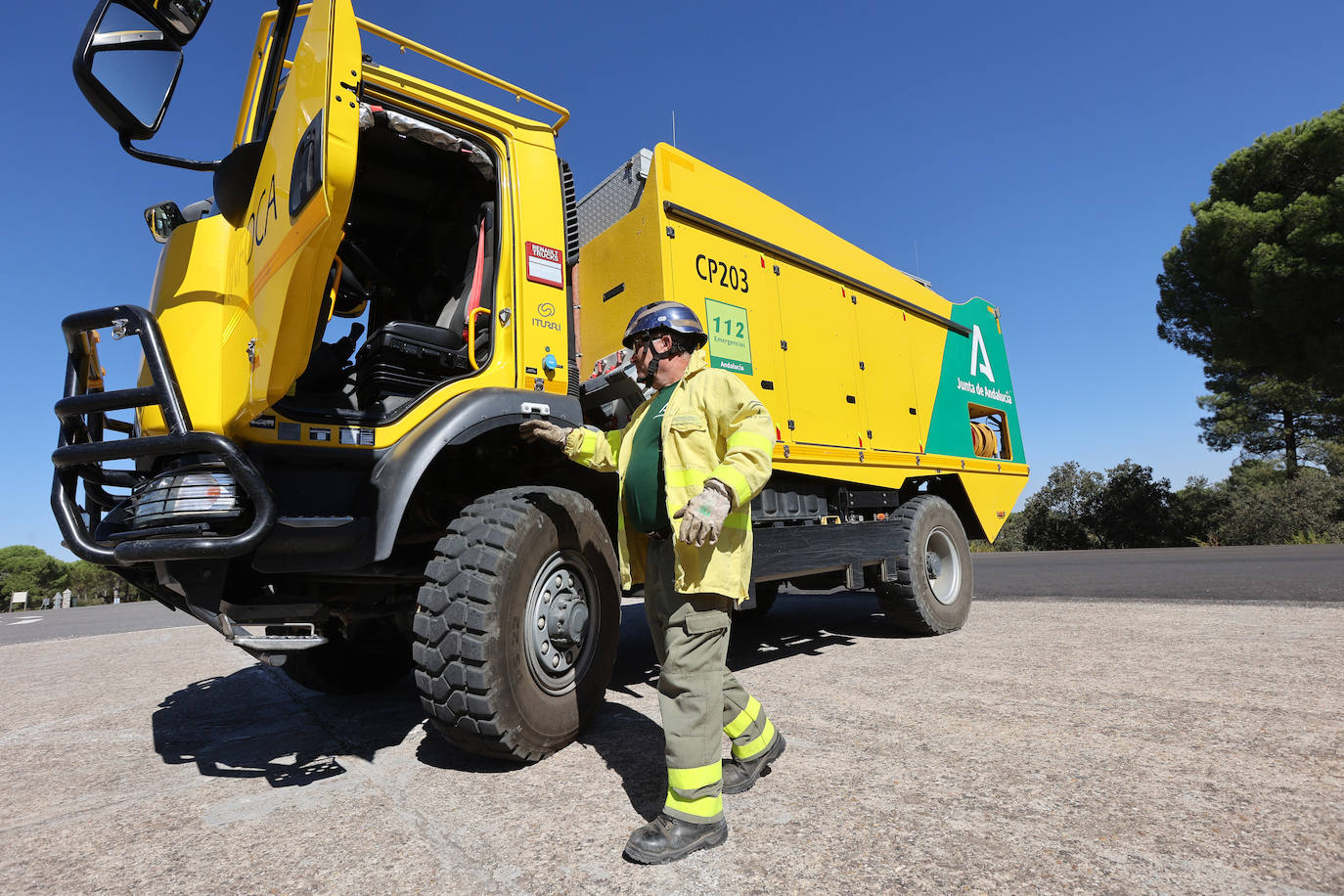 En imágenes, los efectivos del Infoca que sofocaron el incendio más devastador del verano en Córdoba