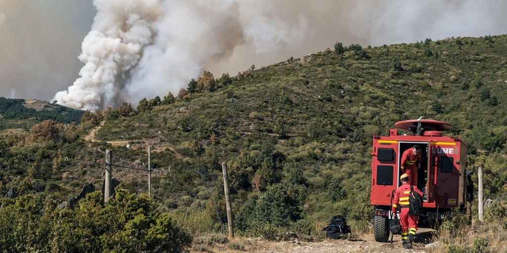 El PP acusa a Page de «pésima gestión» en el incendio del Pico del Lobo y Núñez denuncia que el presidente intentó «tapar» el fuego