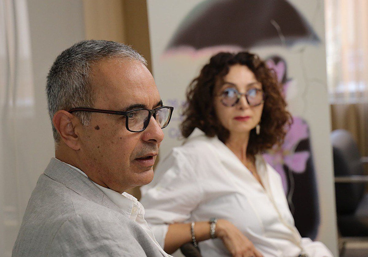 Kamel Daoud y Sholeh Wolpé, antes de participar en Cosmopoética