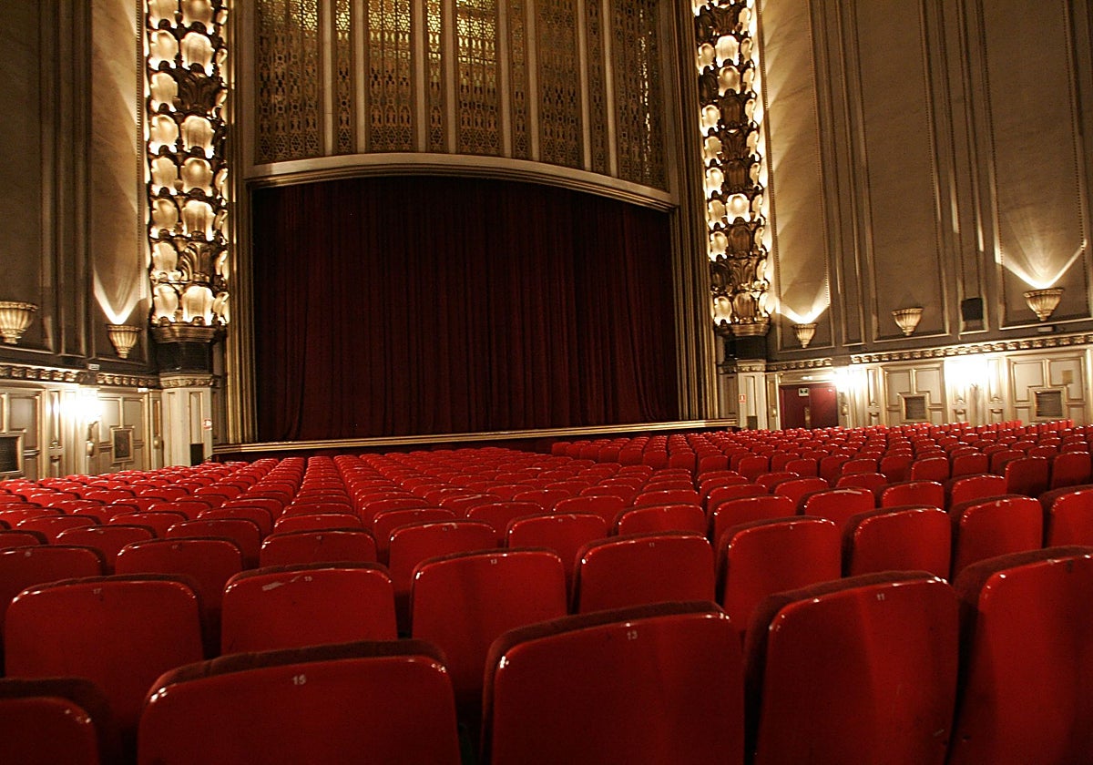 Sala principal del extinto Palacio de la Prensa de Madrid
