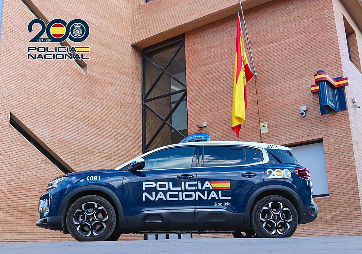 Imagen de archivo de un coche patrulla de la Policía Nacional