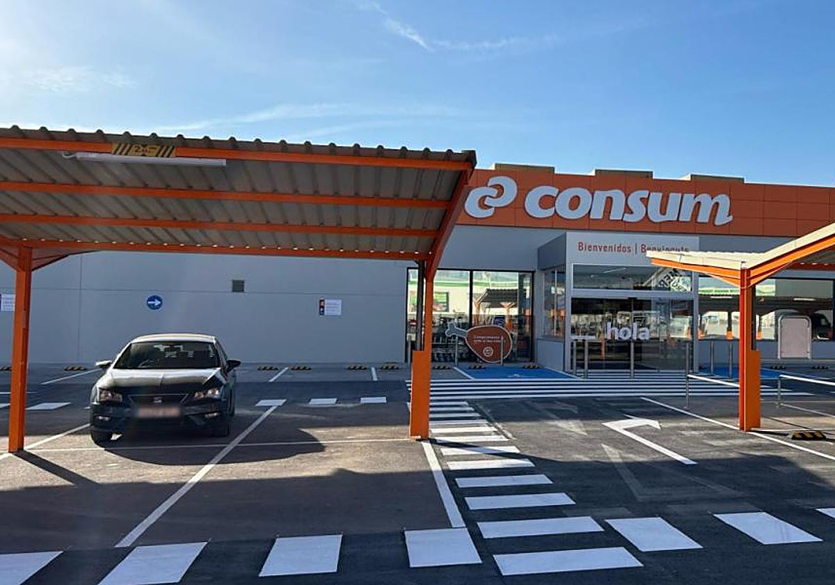 Imagen de un supermercado de la marca Consum en Valencia