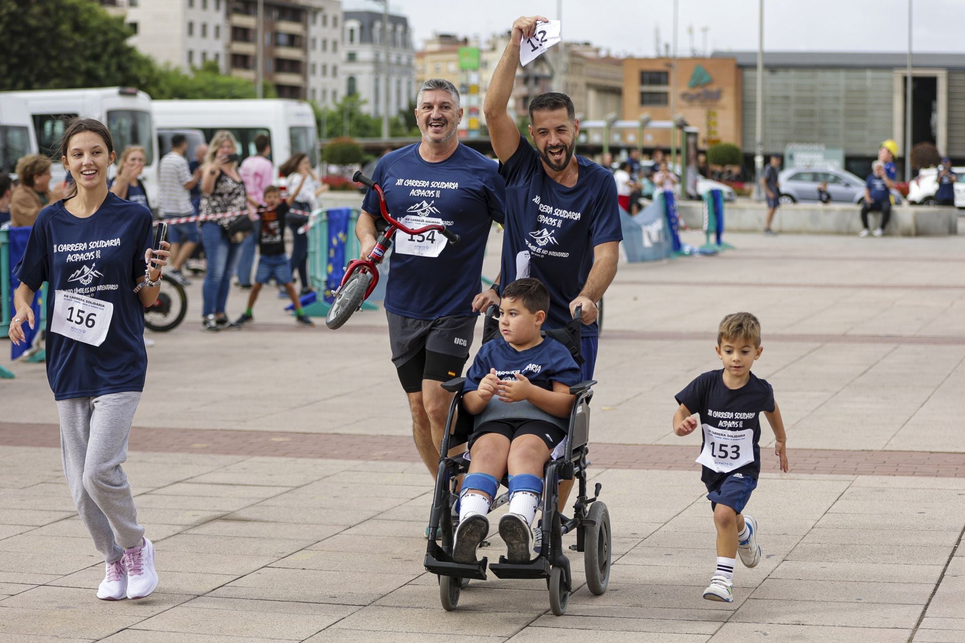 La solidaria carrera de la Asociación Cordobesa de Parálisis Cerebral, en imágenes