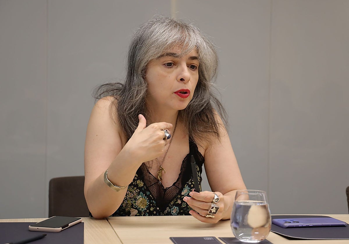 Mariana Enríquez, antes de su participación en Cosmopoética