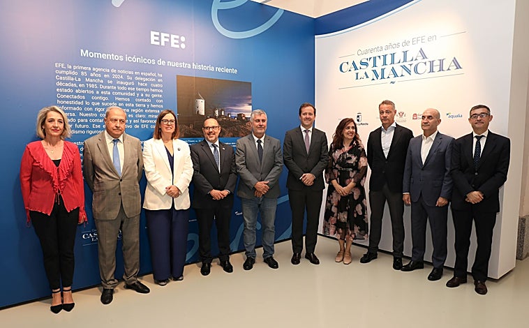 Imagen principal - Representantes públicos han inaugurado la exposición este lunes 