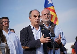 El Parlamento pide a Cataluña respeto y que reconozca la aportación andaluza a su prosperidad