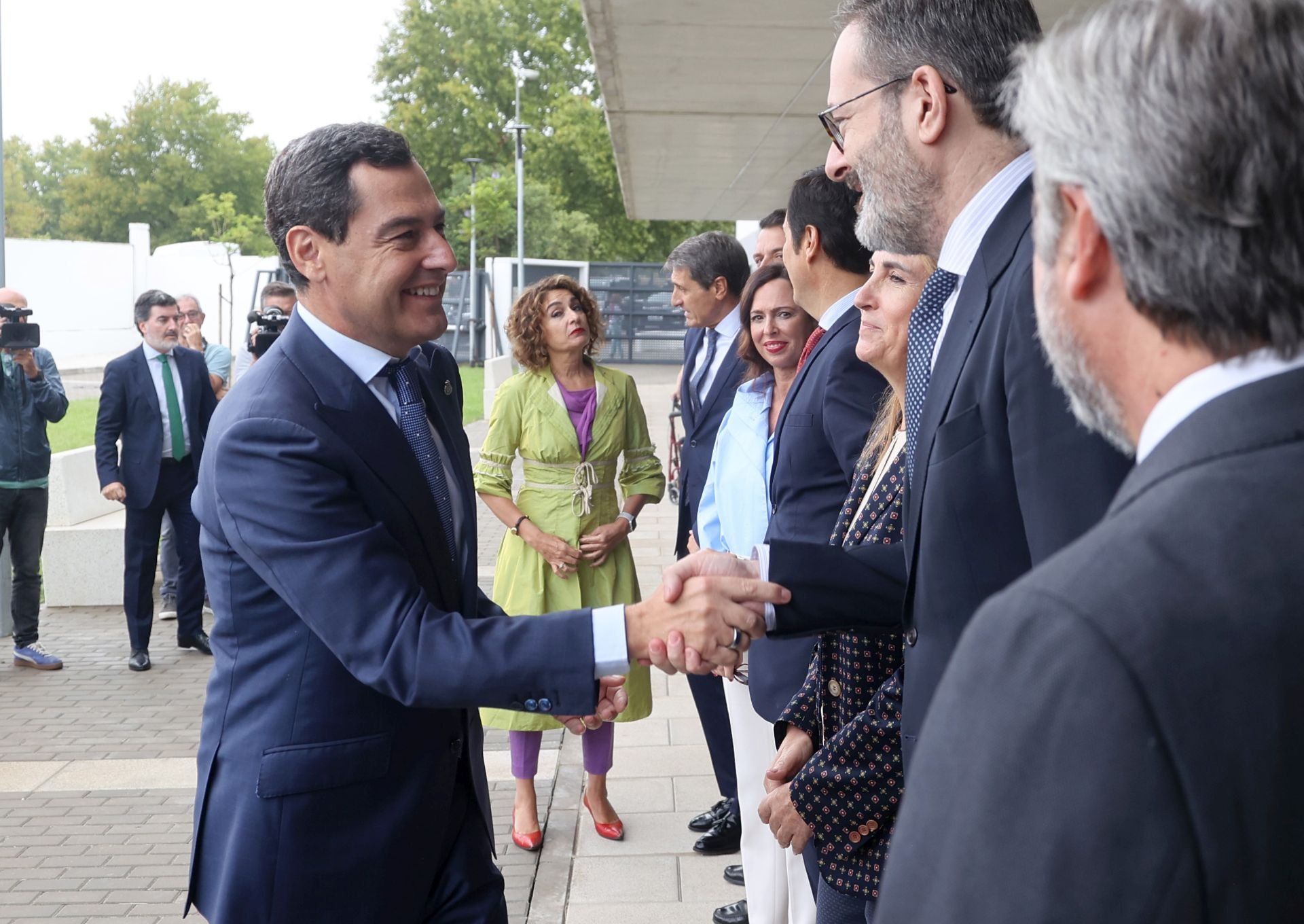 La emocionante entrega de llaves a mayores para sus pisos en Córdoba, en imágenes