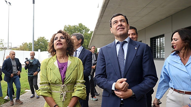 Montero pide a Moreno que defienda a los andaluces de los ataques sobre el acento andaluz: «No es analfabetismo»