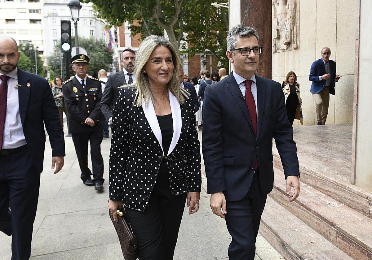 Félix Bolaños acompañado por Milagros Tolón este lunes en la apertura del año judicial en Albacete