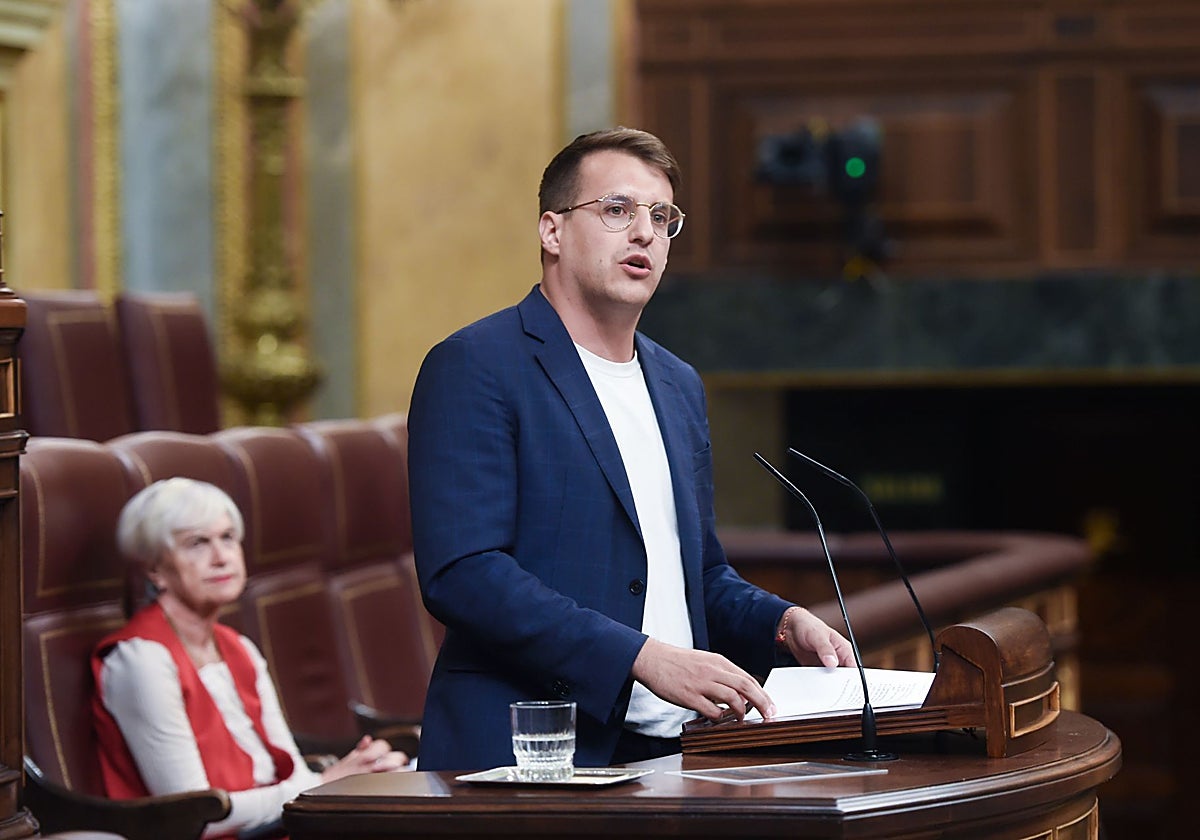 El diputado de Chunta, Jorge Pueyo, interviene en la sesión plenaria de la semana pasada
