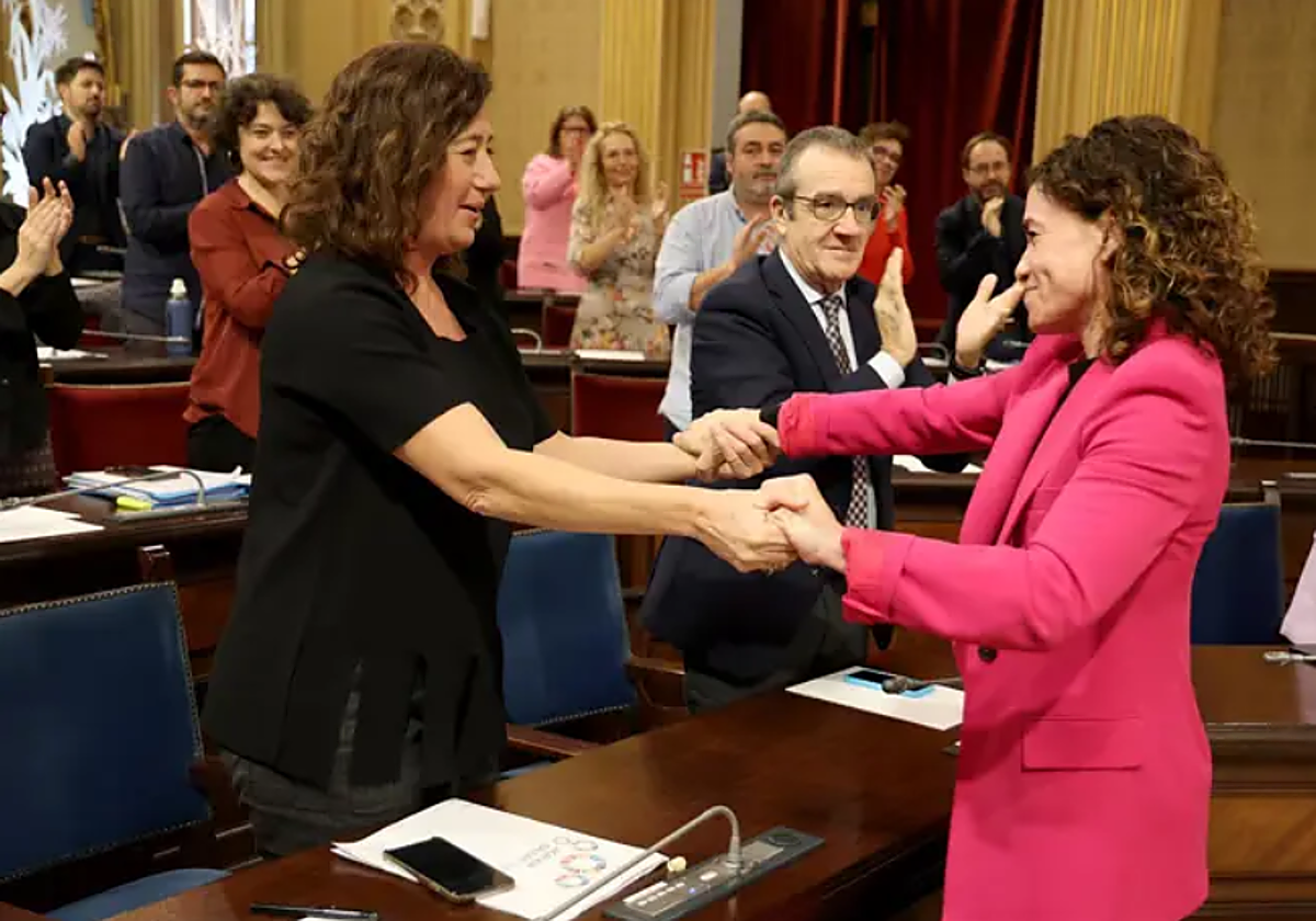 Francina Armengol y Rosario Sánchez en la anterior legislatura.