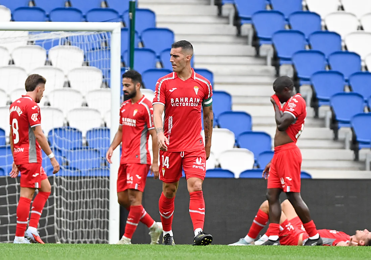 El Córdoba CF lamentando el gol recibido ante la Real Sociedad B