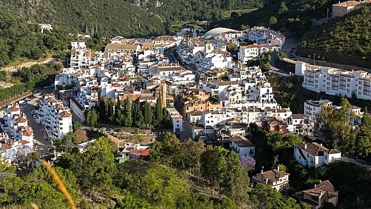 De Benamargosa a Benahavís: estos son los pueblos más pobres y más ricos de Andalucía