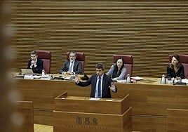 El PSOE acusa a Mazón de «ensuciar» el día de la Comunidad Valenciana y espolea las protestas en la procesión: «Difícilmente puede ser cívica»