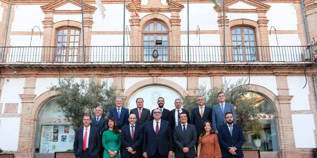 «Andalucía volverá este año a superar cifras históricas con más de 30.000 millones de euros en ingresos por el turismo»