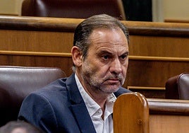 Ábalos acerca de los sobres con dinero del PSOE: «Era una mierda de gasto para un secretario de Organización»